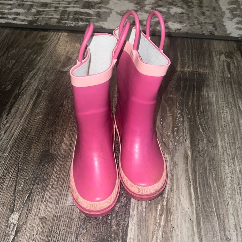 Toddlers pink rain boots